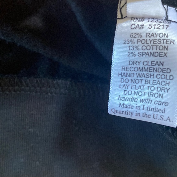 Lauren Moshi Black Graphic Crew Neck Sweater - Picture 5 of 6